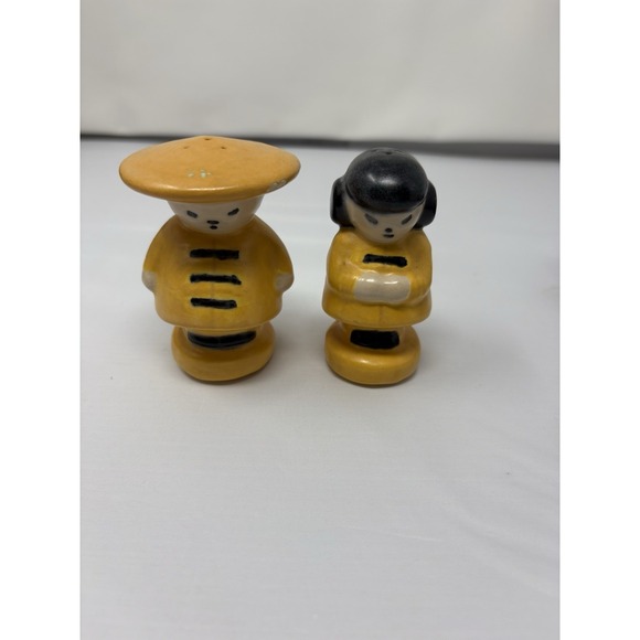The Unbranded Brand Other - Vintage Asian Couple Salt & Pepper Shakers Yellow Black 1950's Mid Century Retro